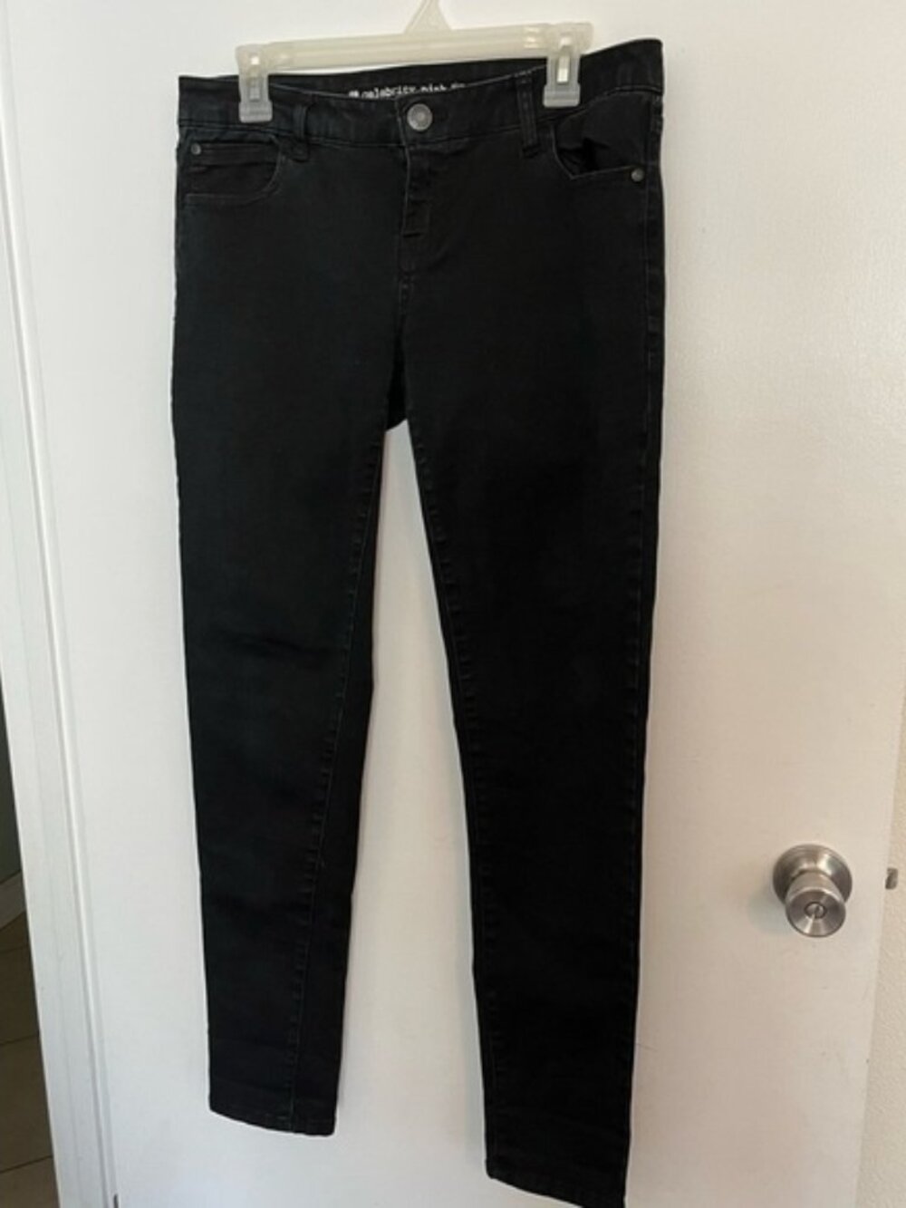 Women’s Celebrity Jeans, black, size 11